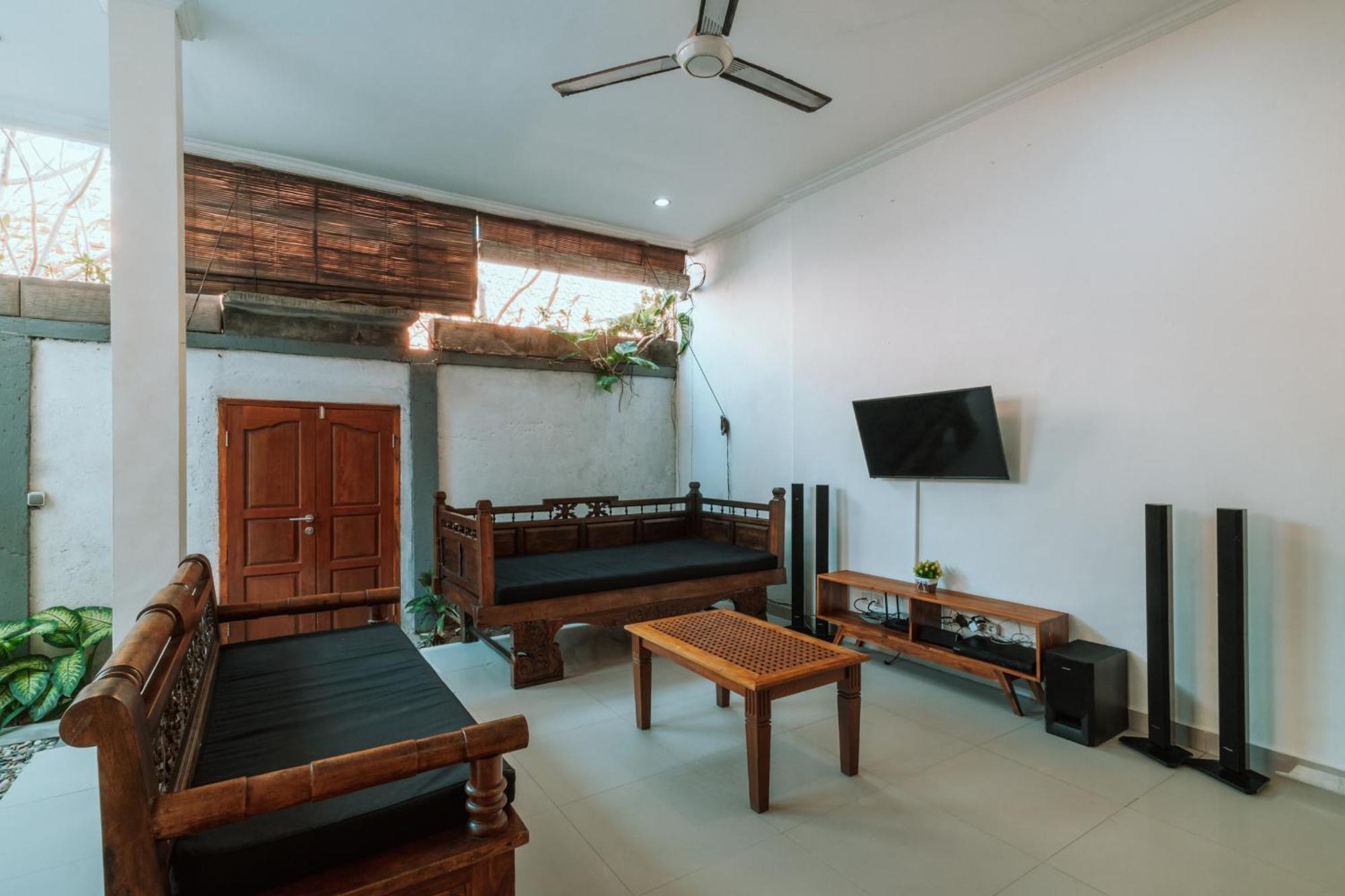 Umah Kita Apartment Seminyak  Exterior photo